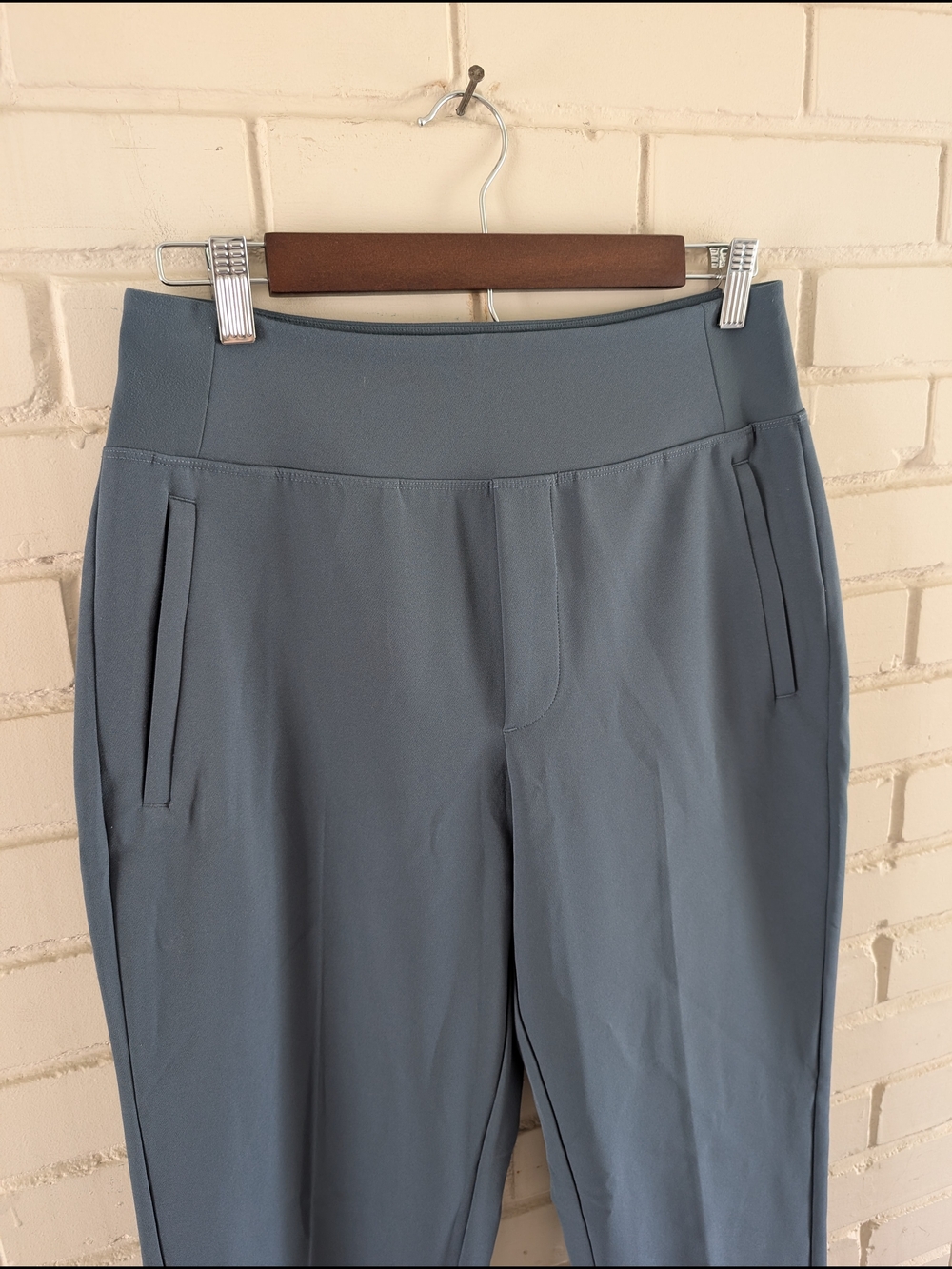 Athleta 4 Endless High Rise Pant Eden Blue Teal Tapered Fit Athleisure - Picture 2 of 7